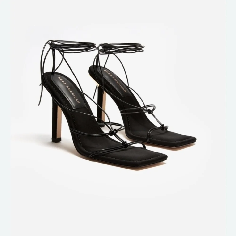 Good American Elegant Black Strappy High Heels Going Out Shoes